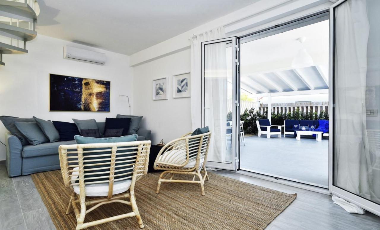 Вилла Casa Blanca A Due Passi Dal Mare Санта-Мария-дель-Фокалло Экстерьер фото